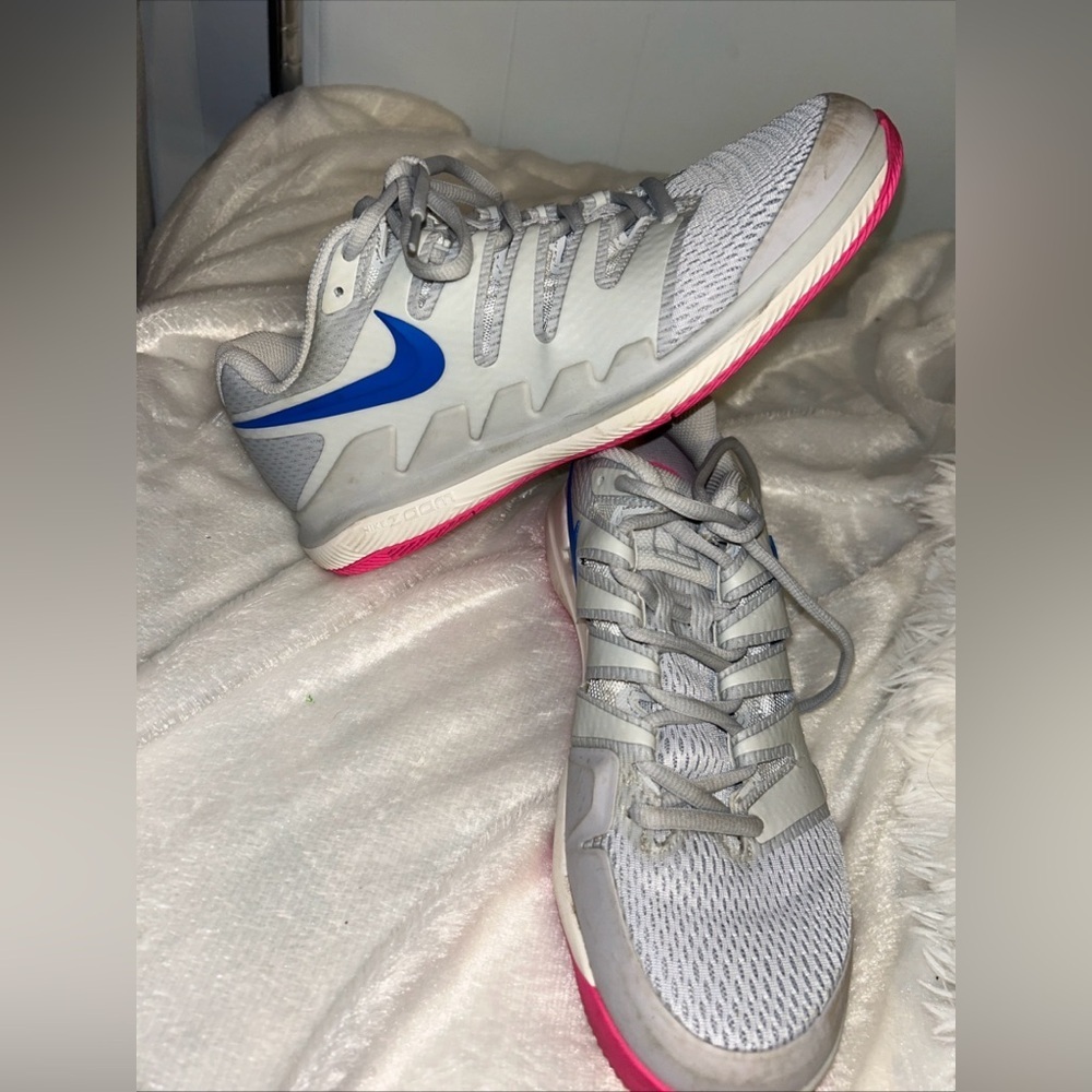 Nike Air Zoom Women’s Prestige AA8027-004 Gray Running Shoes Sneakers Size 9.5‎